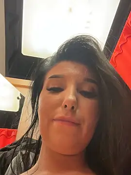 Tisha_Busty live sex cam
