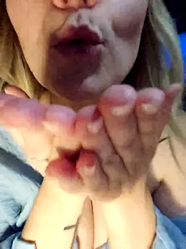 Bondgirl_013 live sex cam