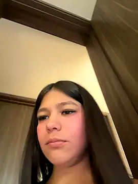 Alyshanon18 live sex cam