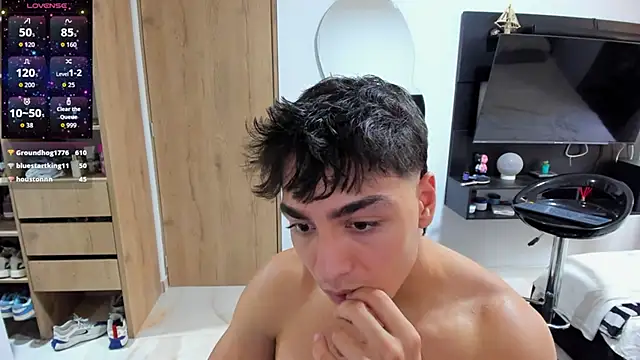 Cristhian_Evans live sex cam
