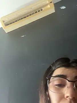 milky_denni live sex cam