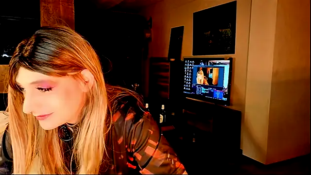 DYasmin69 live sex cam