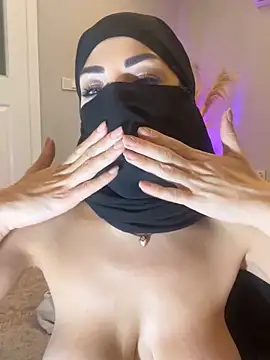 Amberonee31 live sex cam
