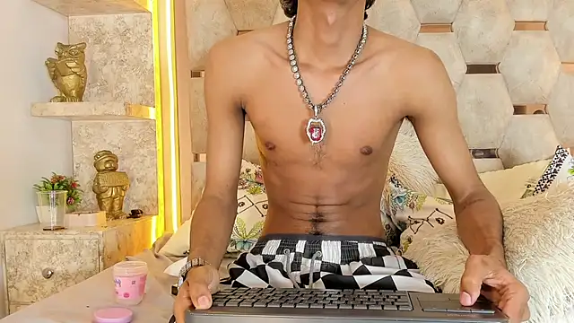 Lucass_Blaze live sex cam