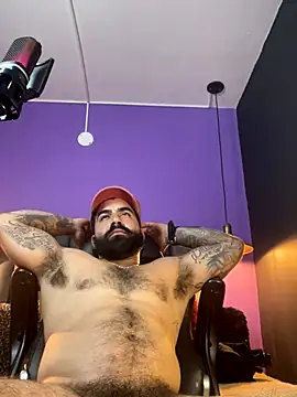 Lyon_vach live sex cam