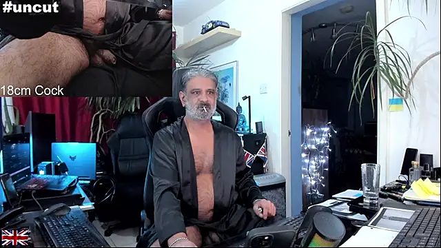 OnlineBossUK live sex cam