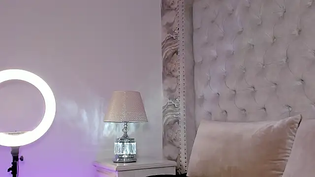Kev_jenner live sex cam