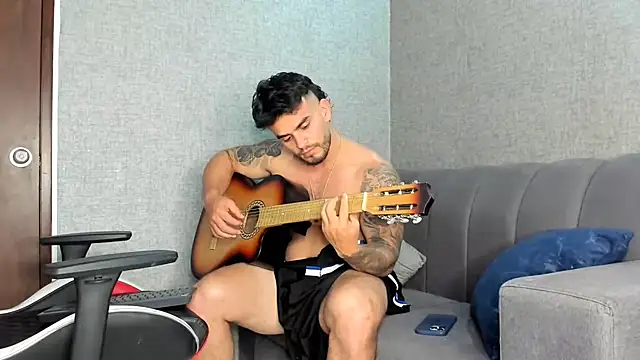 Ricardogo19 live sex cam