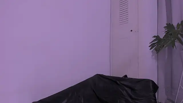 Miiafoxxx live sex cam