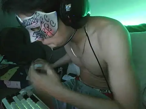 boyhigh1997 live sex cam