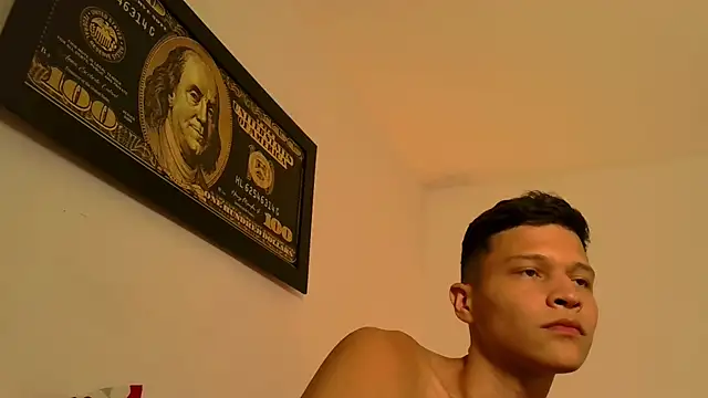 Twinkcock22 live sex cam