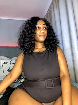 HugeMassiveBooty live sex cam