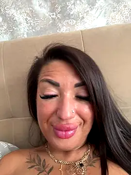 RuslanaXX live sex cam