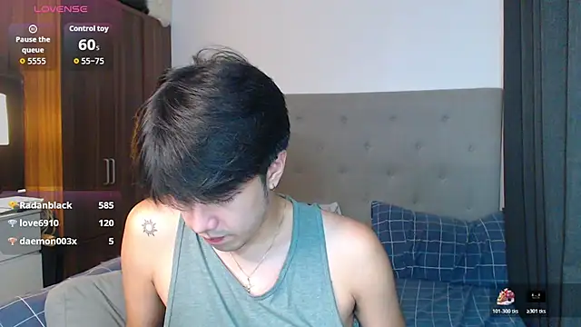 Addictiveboi live sex cam