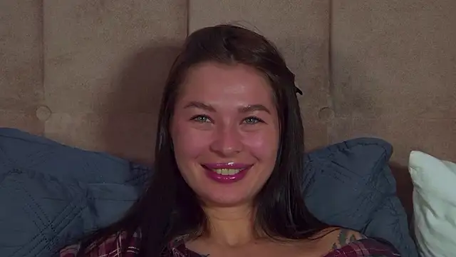 AlexandraBloom live sex cam
