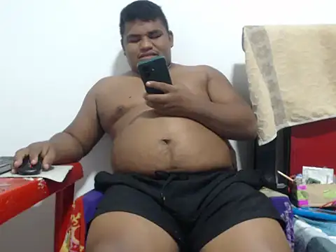 PONSE_LATINO live sex cam