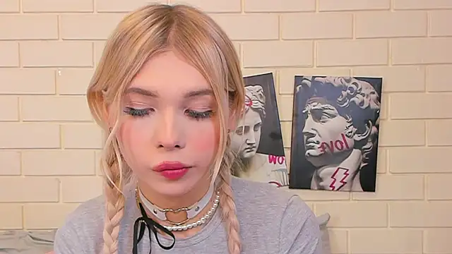 Blondy_Fina live sex cam