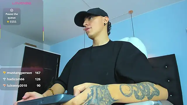 Lobo_17_ live sex cam