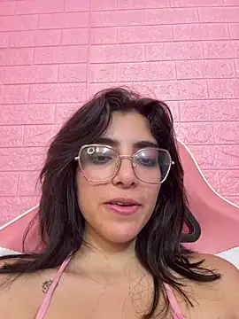 MartinaSooler live sex cam