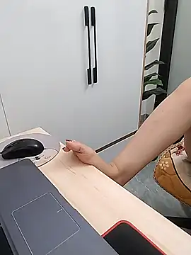 Mina_luna live sex cam