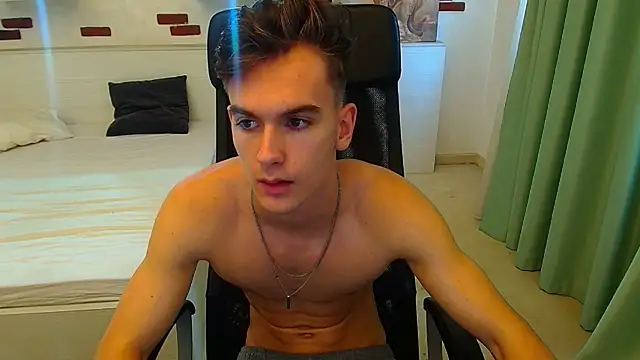 BradyFlint live sex cam