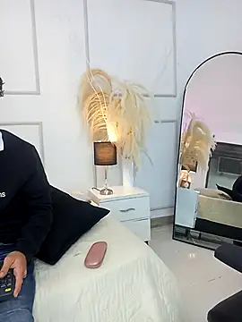 Violet_and_Paul live sex cam