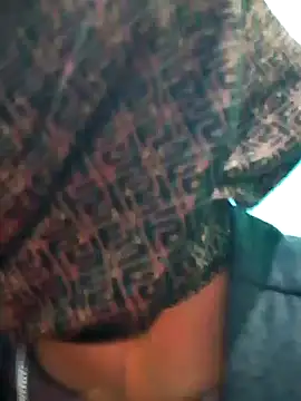 bold-couple live sex cam