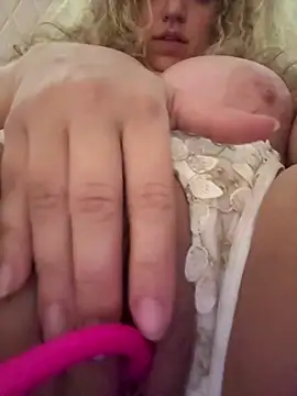 miamellycious live sex cam