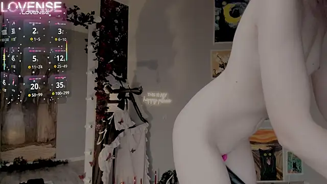 Careful_i_bite live sex cam