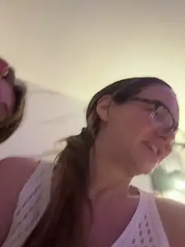 MessyNastyQueen live sex cam