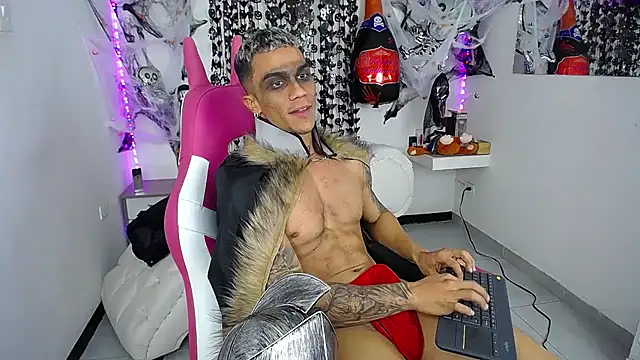 Leonard_Price live sex cam