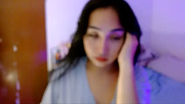 SweetLilly_18 live sex cam
