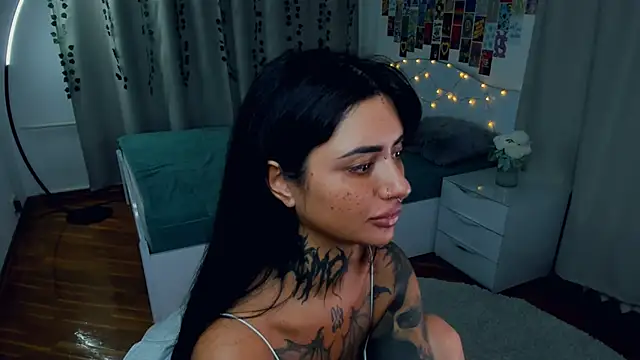 CharimgSabrina live sex cam