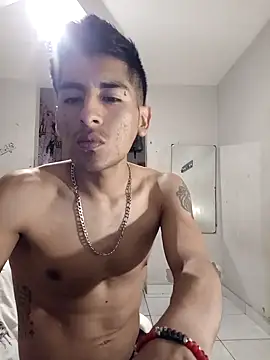 LeonRoots live sex cam