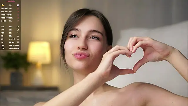 LettySlovacek live sex cam