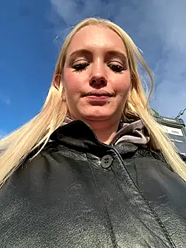 Milkyy_wway live sex cam