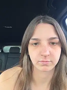 DoriDeluxe66 live sex cam