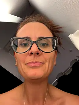 NataKitten live sex cam