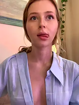 LunaRase live sex cam