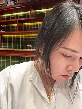 Alice9988 live sex cam