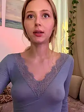 LunaRase live sex cam