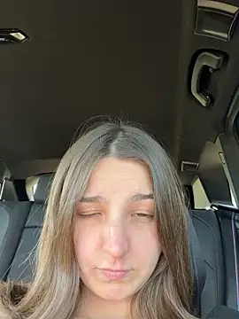 DoriDeluxe66 live sex cam