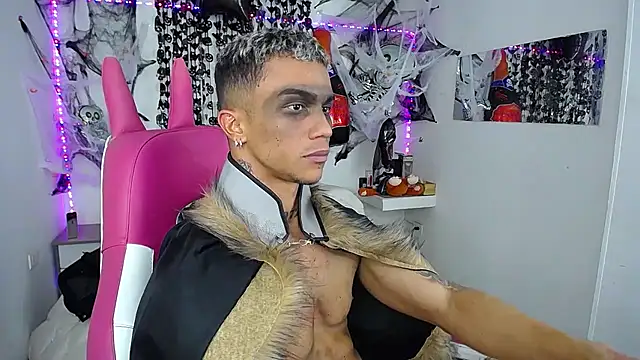 Leonard_Price live sex cam