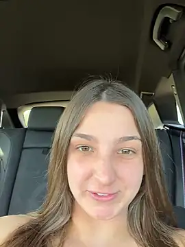 DoriDeluxe66 live sex cam