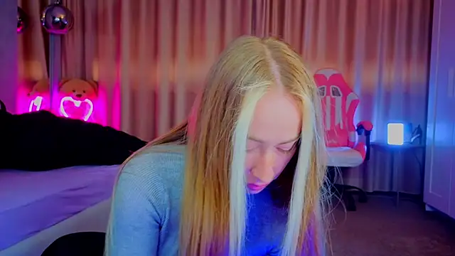 Reina_Cummings live sex cam