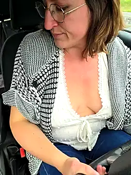 minierose live sex cam