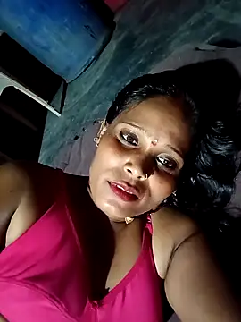 cute_diya_12 live sex cam