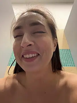 Holly_Play live sex cam