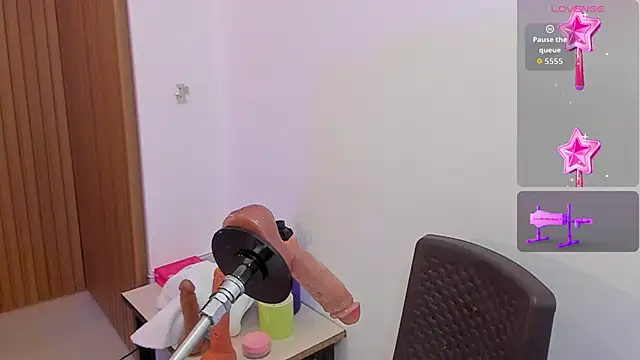 lola_clit live sex cam