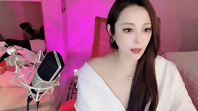 Daisy-77 live sex cam
